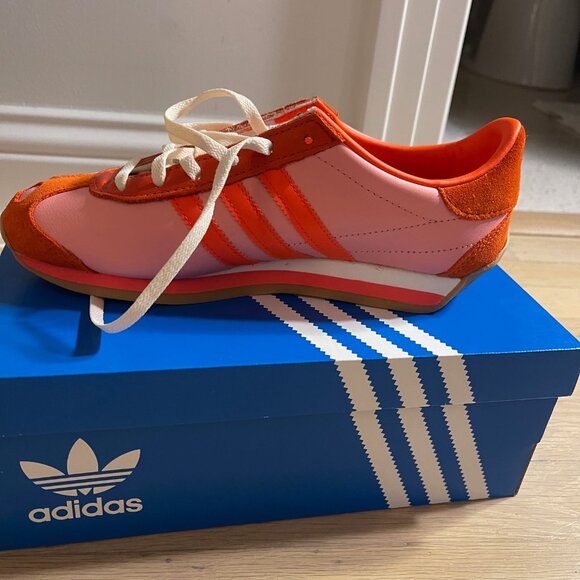 Adidas Country OG Shoes "Valentines Day" - Picture 2 of 6